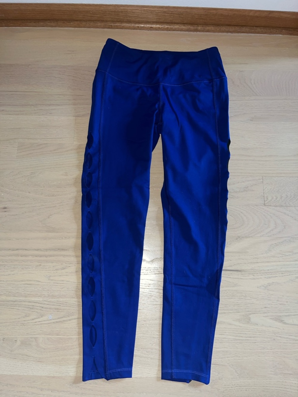 Women’s Blue Cutout Side Leggings
